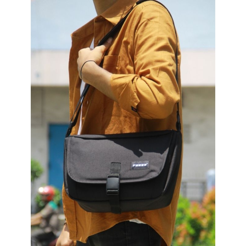 SLINGBAG FANSY GROWN - TAS SELEMPANG PRIA WANITA