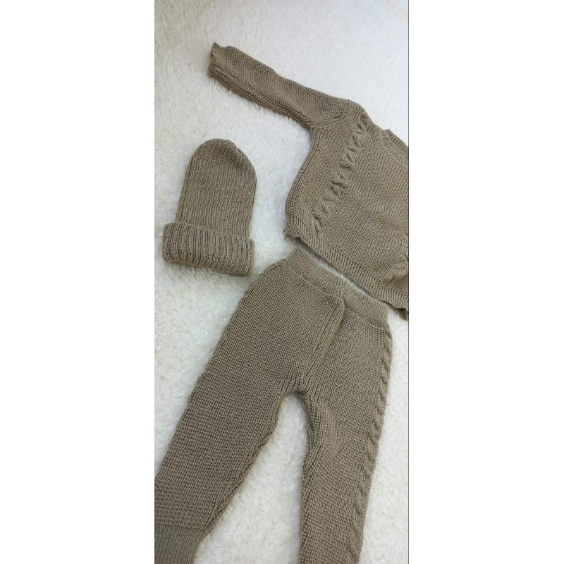 Setelan anak bahan rajut