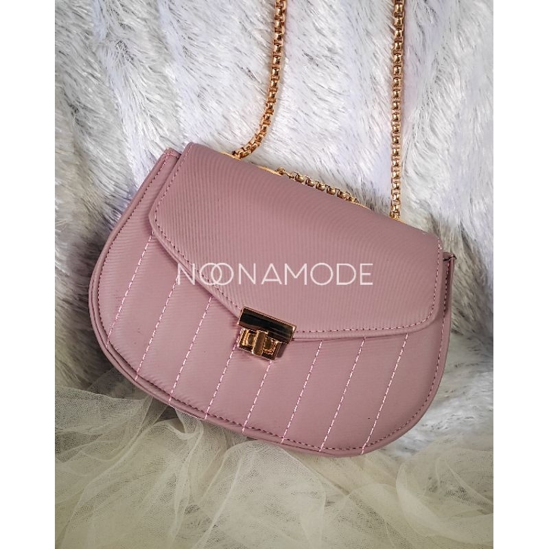 Tas Selempang Wanita Poppy Lilac Bahan Kulit Tali Rantai Cantik