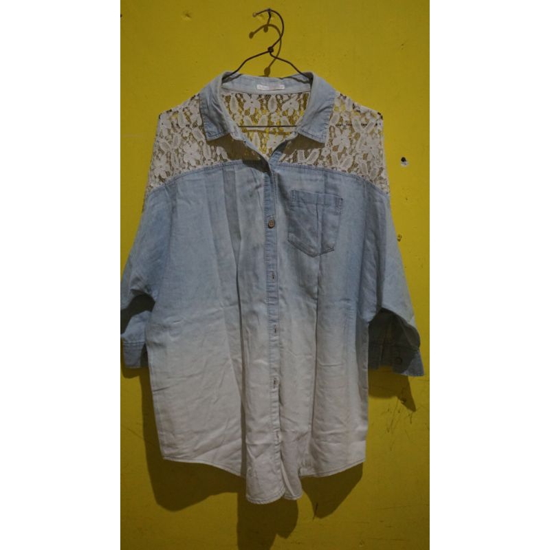 Preloved/Second Branded Baju Kemeja Blouse Wanita LD 120 Busui Friendly