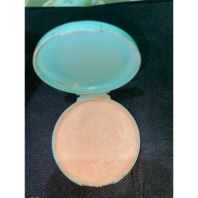 PRELOVED BEDAK PADAT WARDAH HIJAU ISI MASIH BANYAK