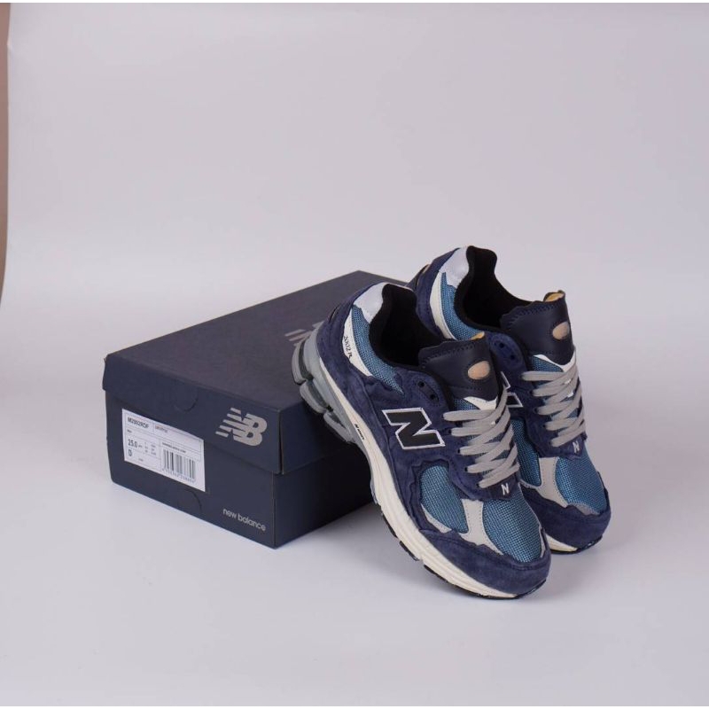 Sepatu NB 2002R Protection Pack Navy Blue