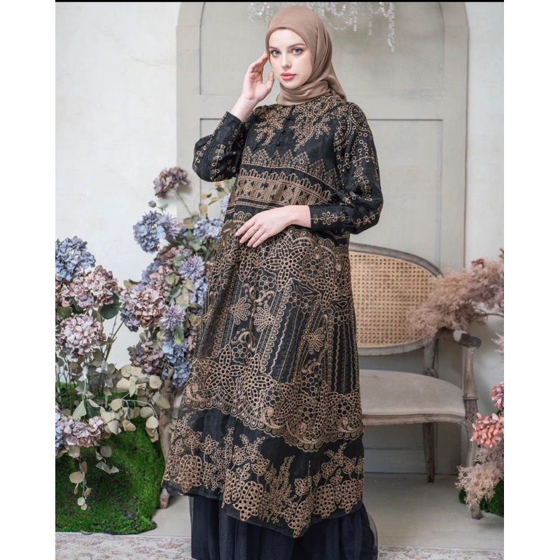 Liora midi dress heaven lights