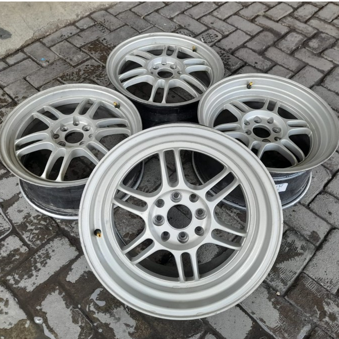 Vlg Mobil Bekas RPF Ring 16 & Ban 195 50 R16 Accelera 651 Sport Ban Baru