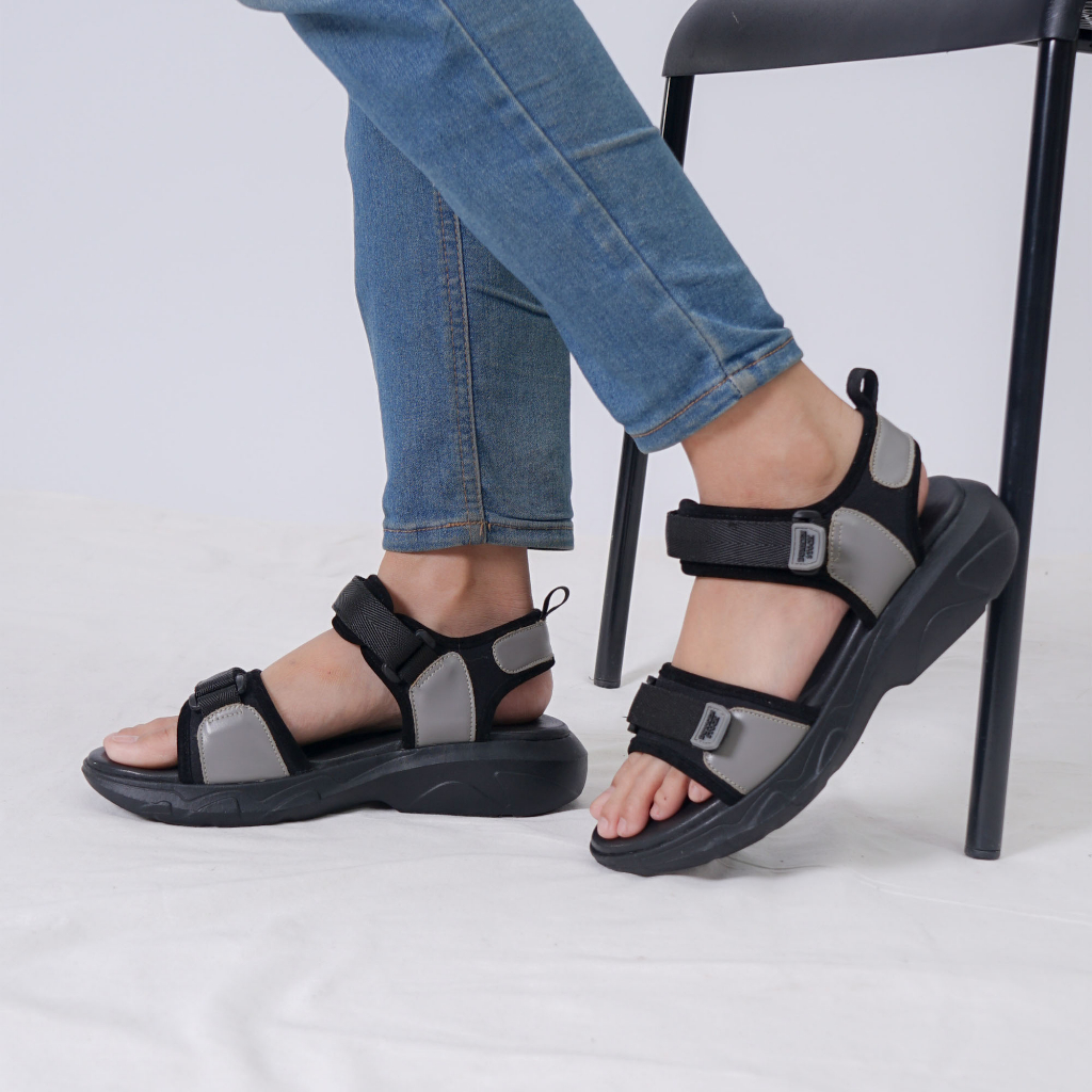 Adarastore - Dunkenstock SKY Sandal Sepatu Gunung Wanita Sendal Platform Cewewk Sol Tebal