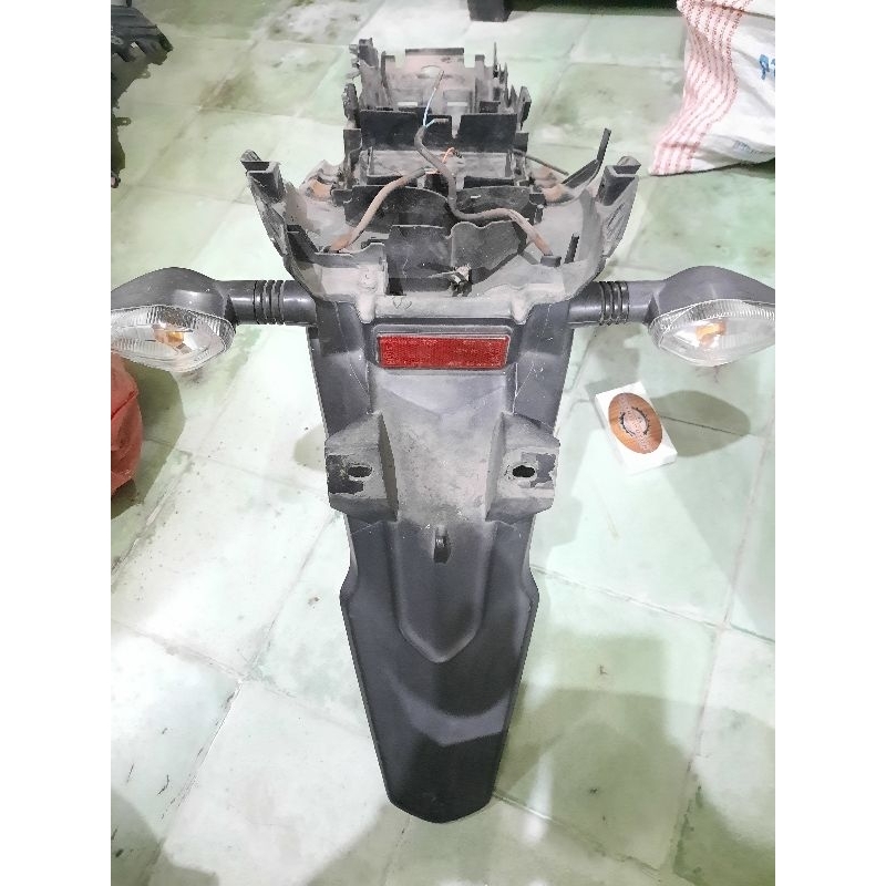 Spakbor Slebor Belakang Set Sein Kanan Kiri Honda CB150R Old