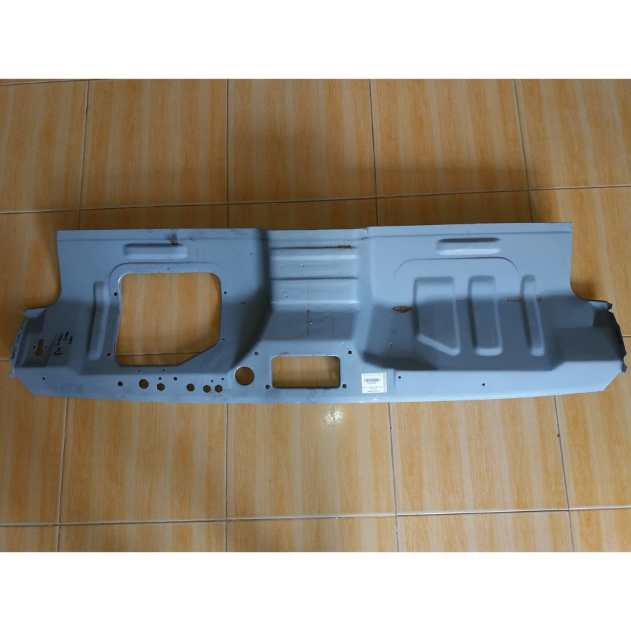 Plat Lantai MITSUBISHI L300 Bagian Depan