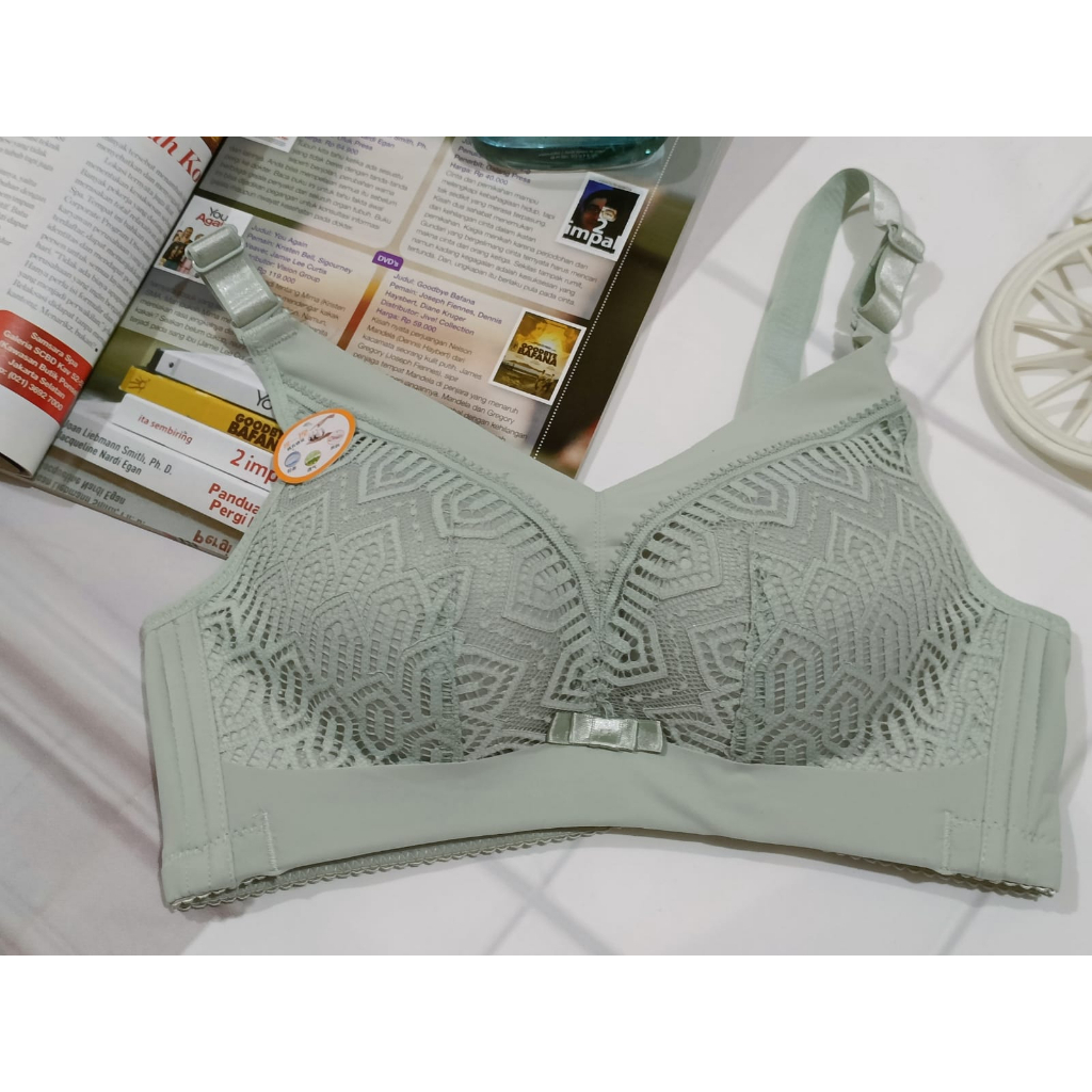 BRA / BH WANITA 209 TIDAK ADA KAWAT BUSA SEDANG SIZE 32-40