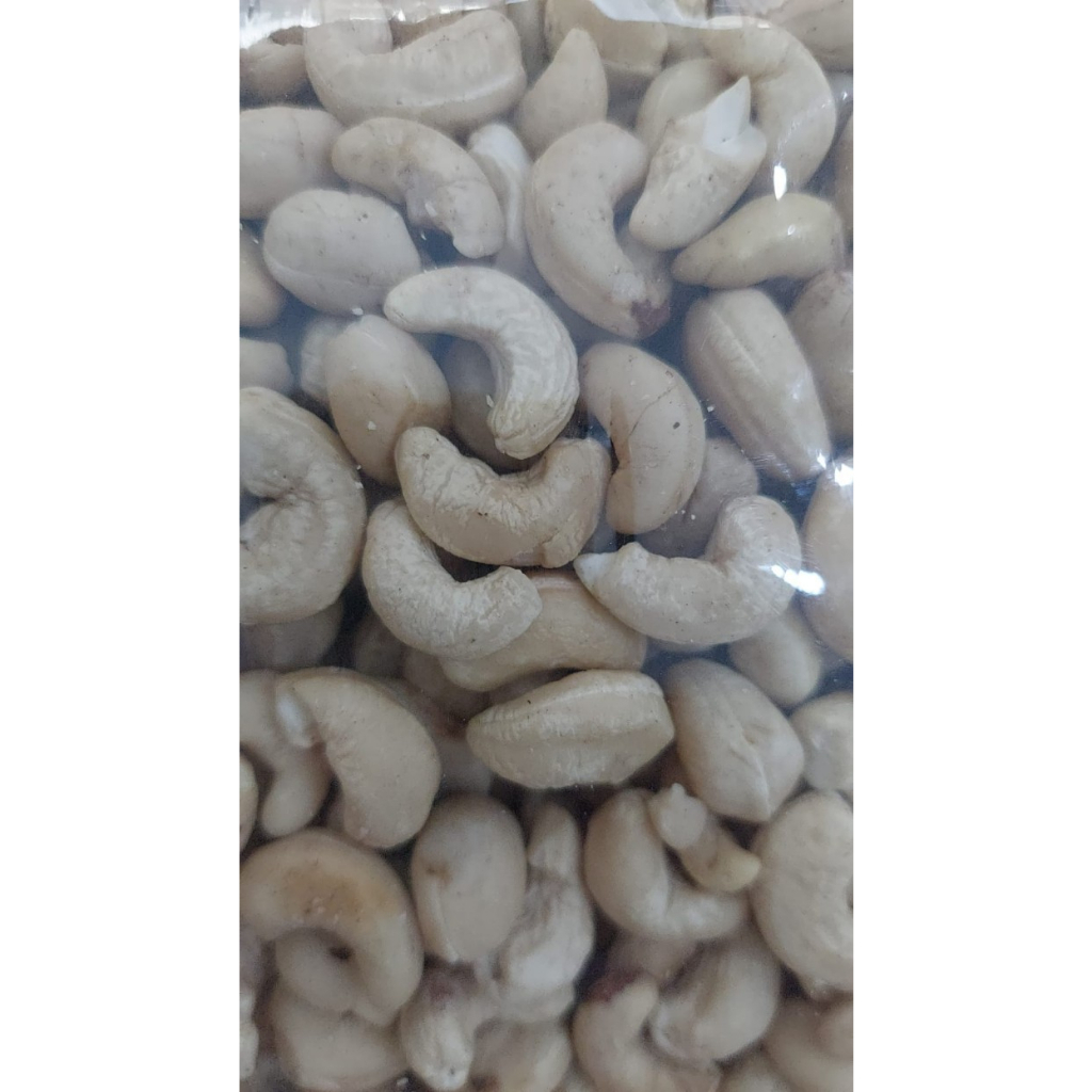 

Kacang Mede Utuh / Chasew Nuts 1 Kg
