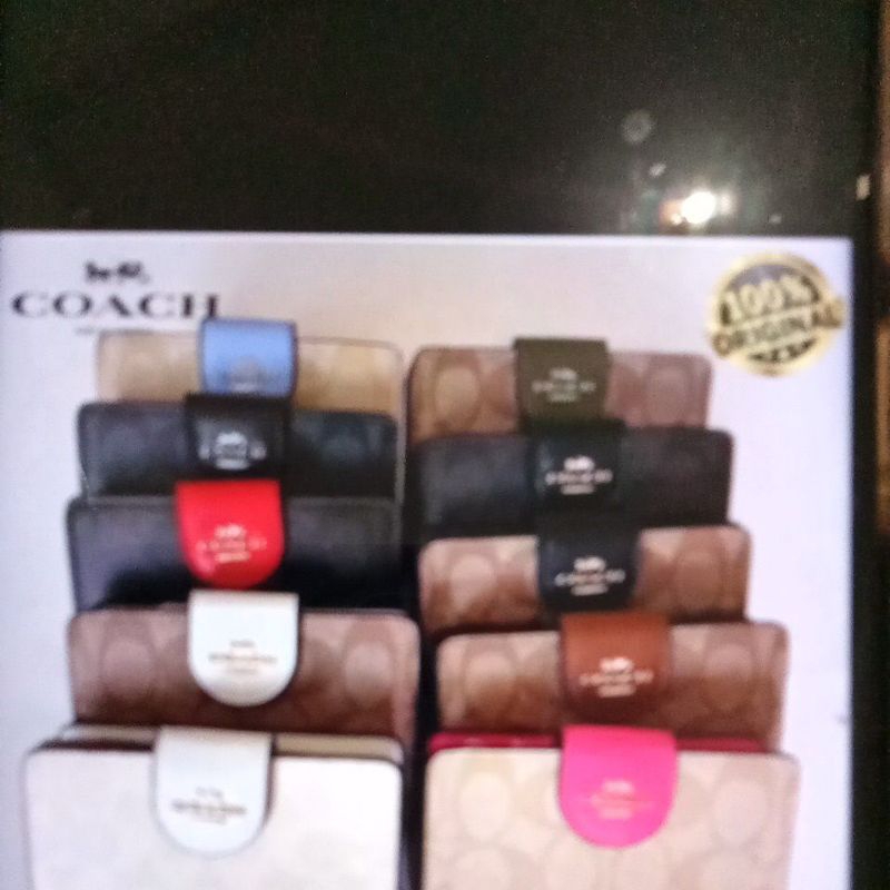 coach medium corner Zip wallet