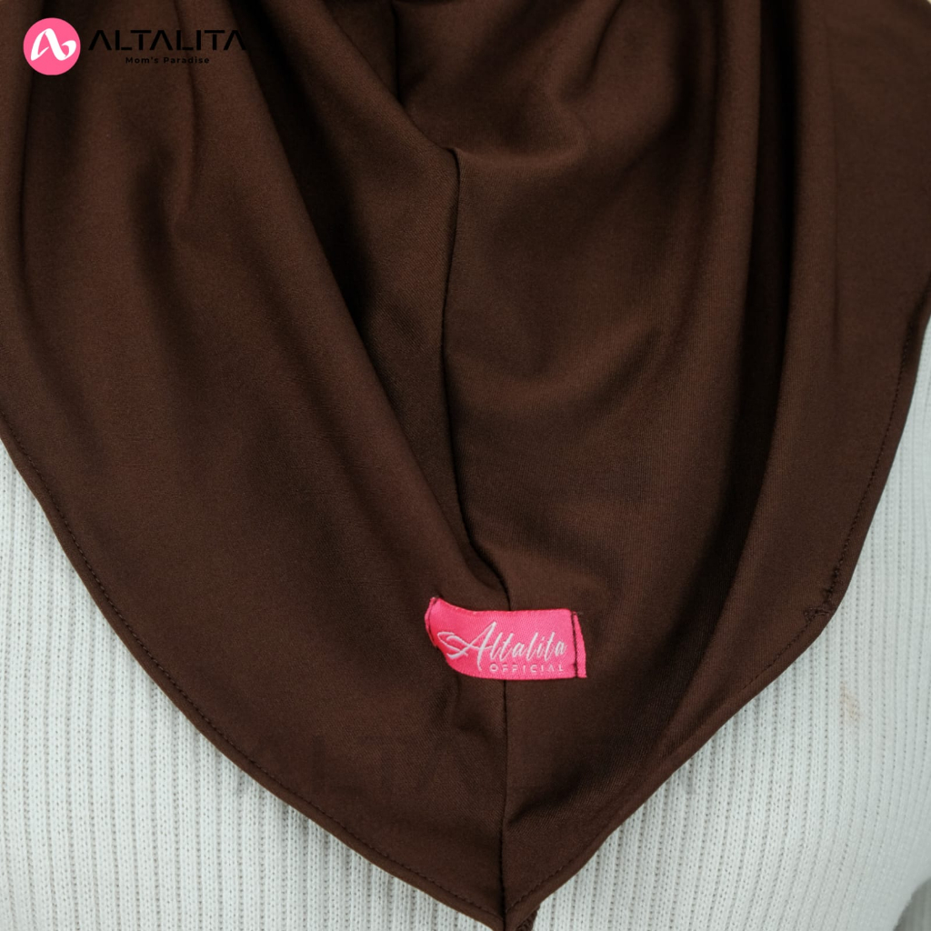 Altalita - Jilbab Bergo Helma Sport Instan Akses Lubang Masker Headset Earphone Kacamata Bahan Jersey Premium Cocok untuk Olahraga Volly Futsal Senam dan Sehari-hari