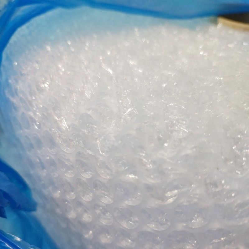 

Extra Packing Bubble Wrap + Dus