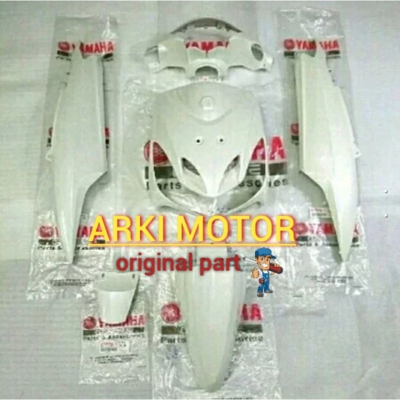 BODY HALUS MIO SMILLE SET PUTIH ORIGINAL YGP