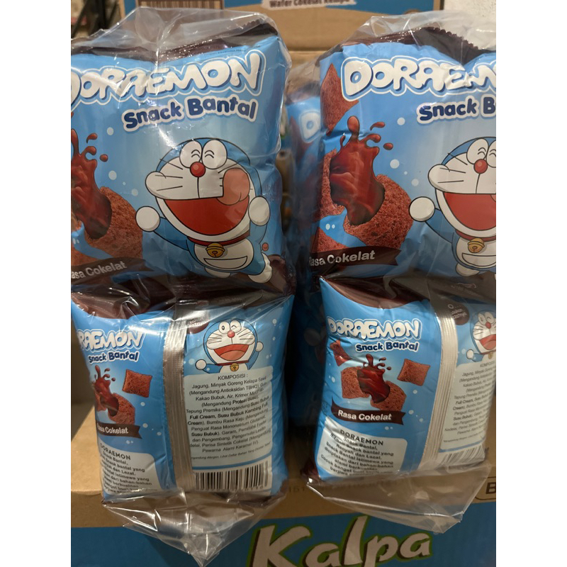 

Doremon snack bantal