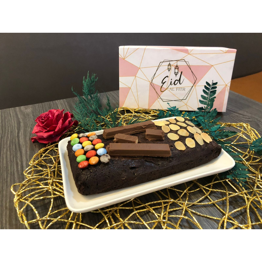 

Hampers Fudgy Brownies & Bolen Spesial Lebaran Idul Fitri / Box Hampers Lebaran / Fudgy Brownies Coklat / Bolen Keju