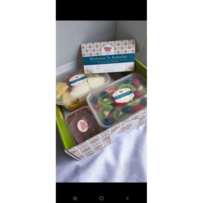 

Hampers_2V_M