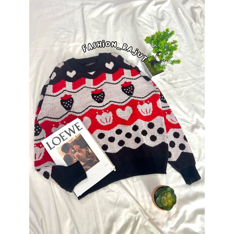 Atasan wanita - sweater rajut motif strawberry