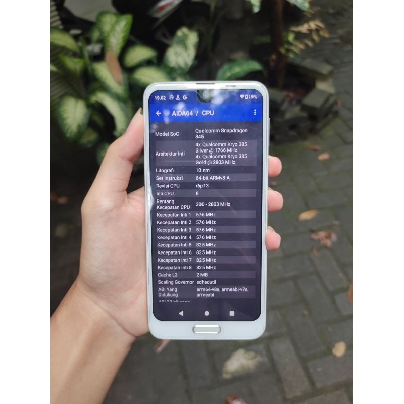 Smarphone Sharp r2 ram 4gb/64gb snapdragon 845 all gsm stok limited