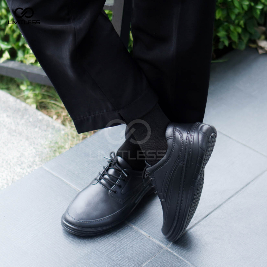 Sepatu Pantofel Pria Kerja Formal CRUZZ Full Black Premium Terbaru Tali Sepatu Cowok Fantofel Kantor Trendy