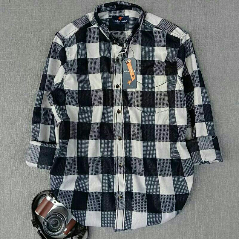 Kemeja Flanel Pria Lengan Panjang Distro Premium Ilefen Tuelef
