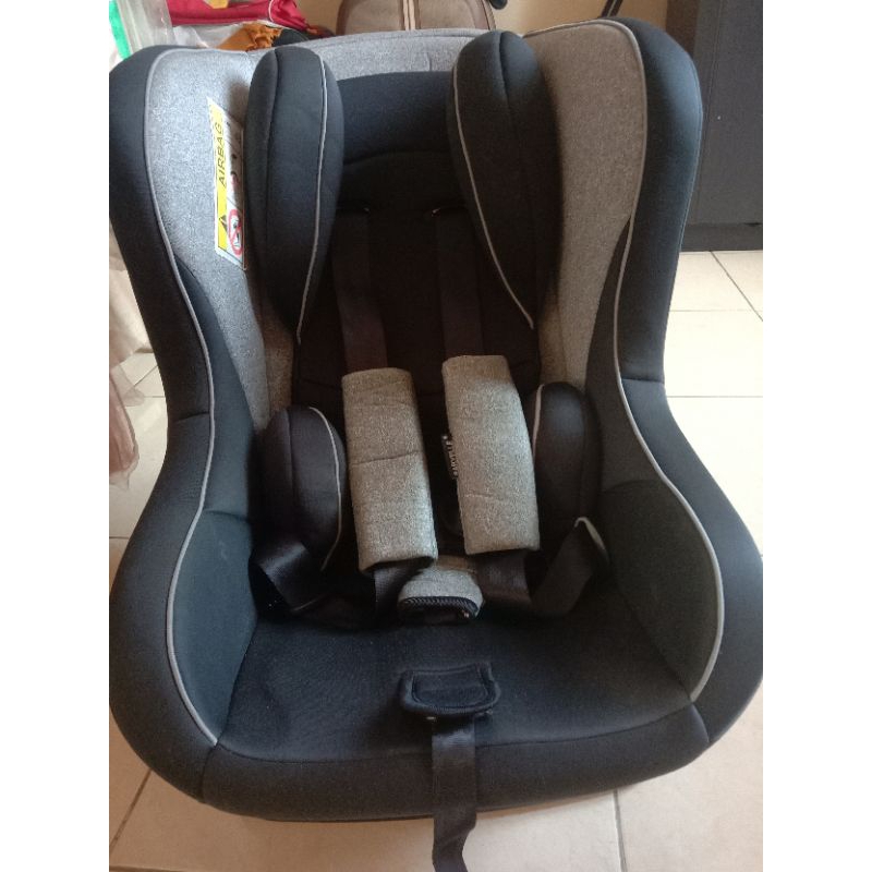 car seat baby elle like new