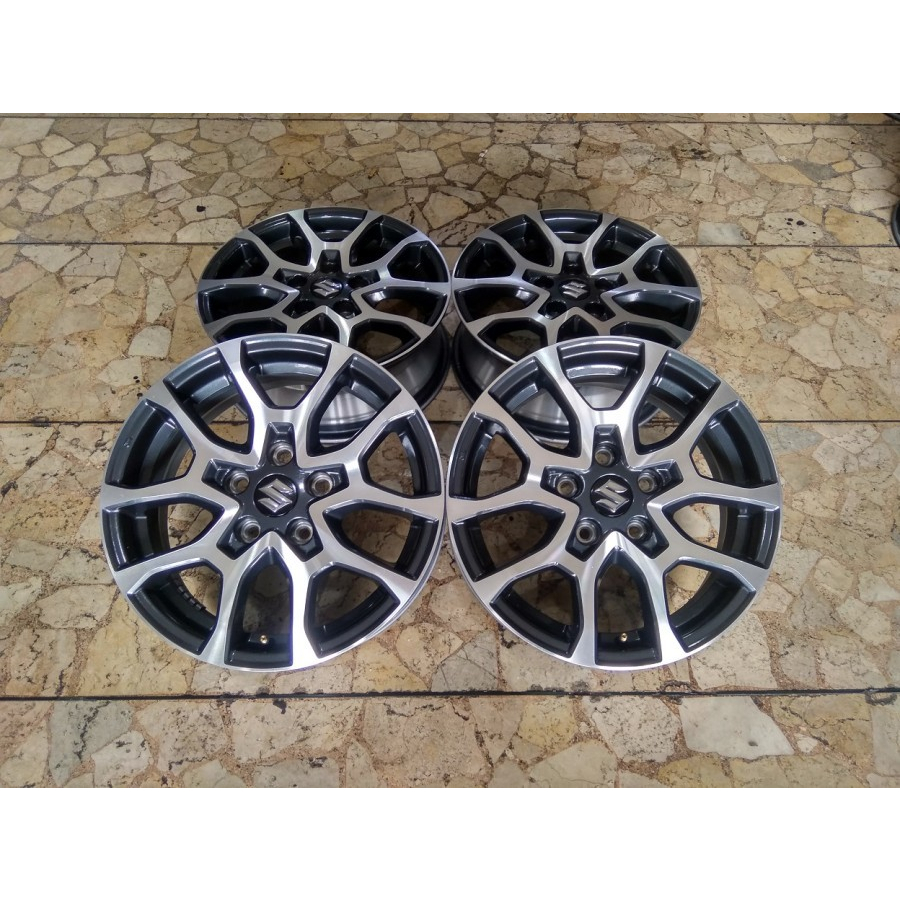 Velg Mobil Bekas Ring 16 STD XL7 R16 Lebar 6 Lubang 5 Offset 40