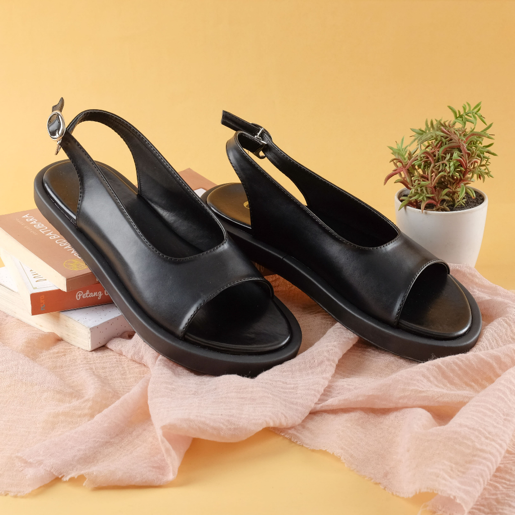 Sandal Wanita - Gianina / Leony Black Platform Sandals