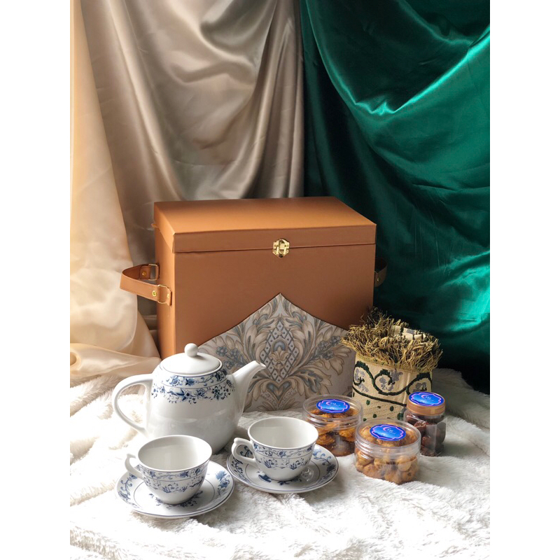 

HAMPERS LEBARAN IDUL FITRI / EID HAMPERS PREMIUM / PARCEL IDUL FITRI / PARCEL LEBARAN