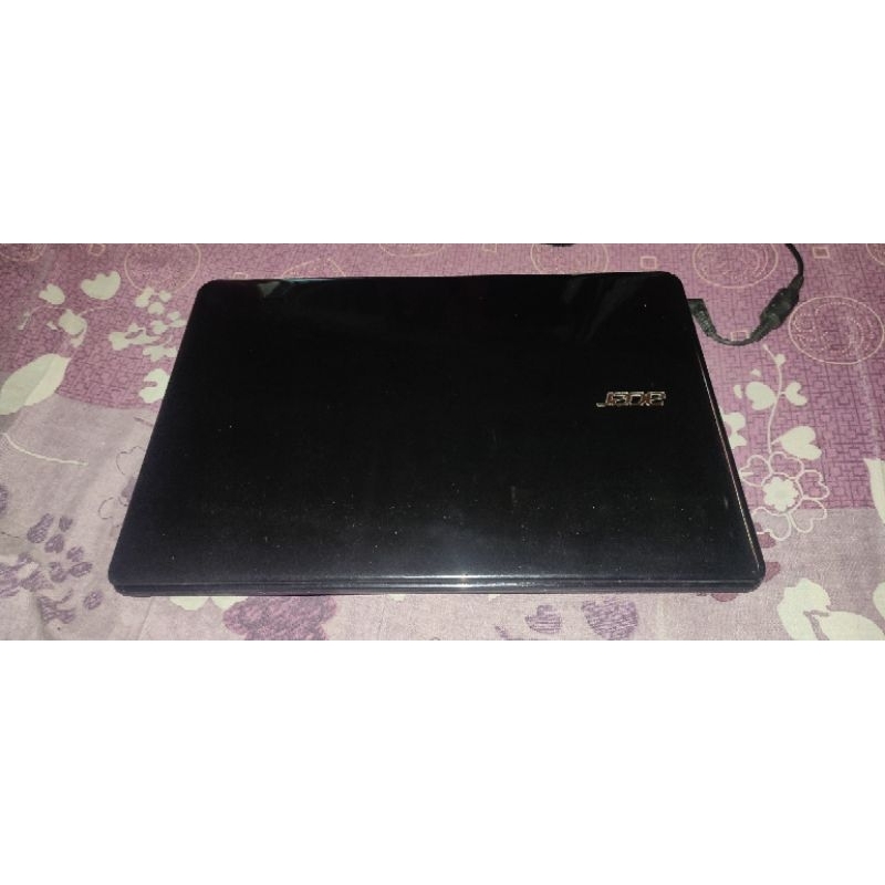 Laptop Acer Aspire E1 - 432 Second Bekas