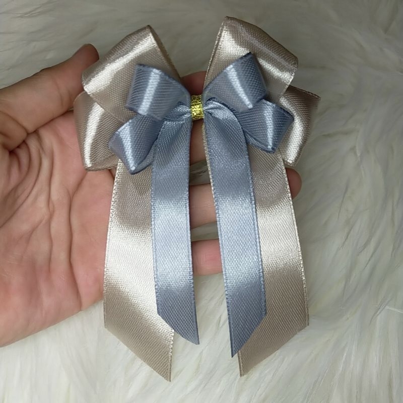 

Pita souvenir Tumpuk 2 Warna, sudah jadi tinggal tempel, Pita Kado, Pita Satin, Pita Hampers, Parcel