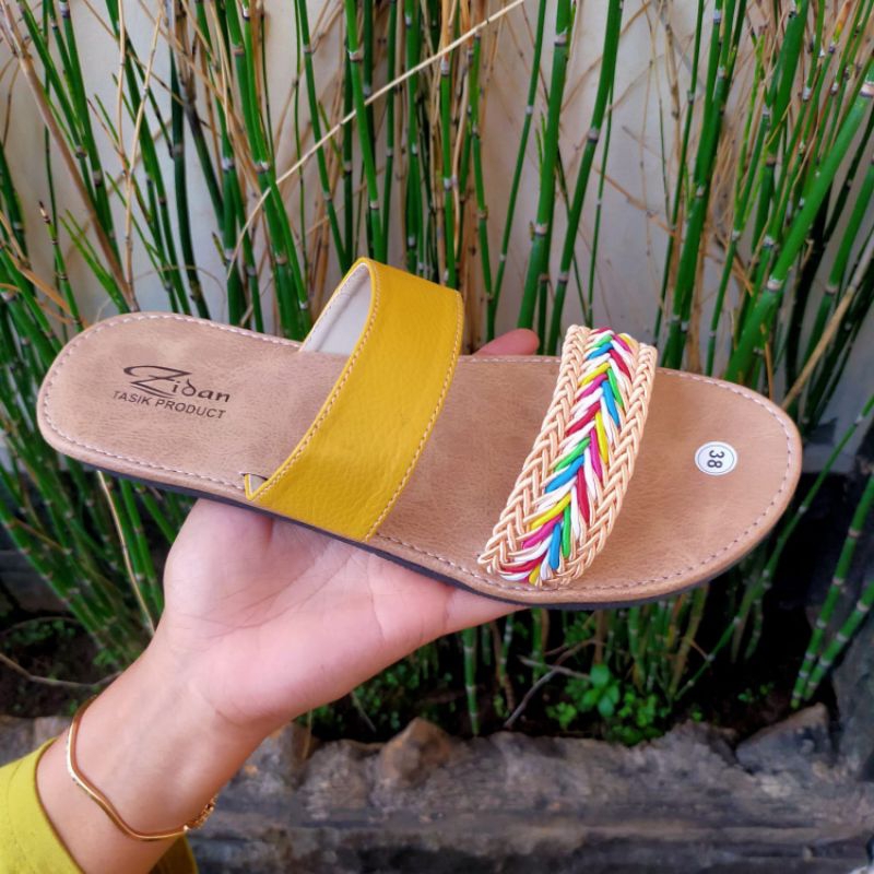 Sandal Kulit Wanita Slop Slide Flat Nonslip Motif Ban Dua