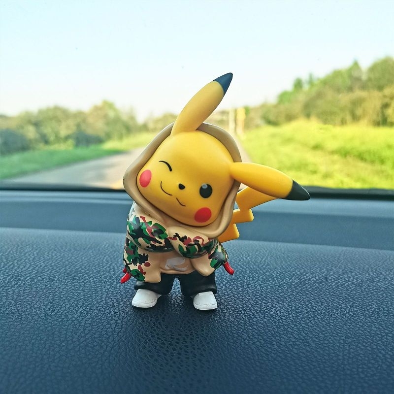 ￼Boneka Pajangan Mainan Hiasan Kue Figure Figurin Dashboard Mobil Cake Topper Pikachu Pokemon Jaket