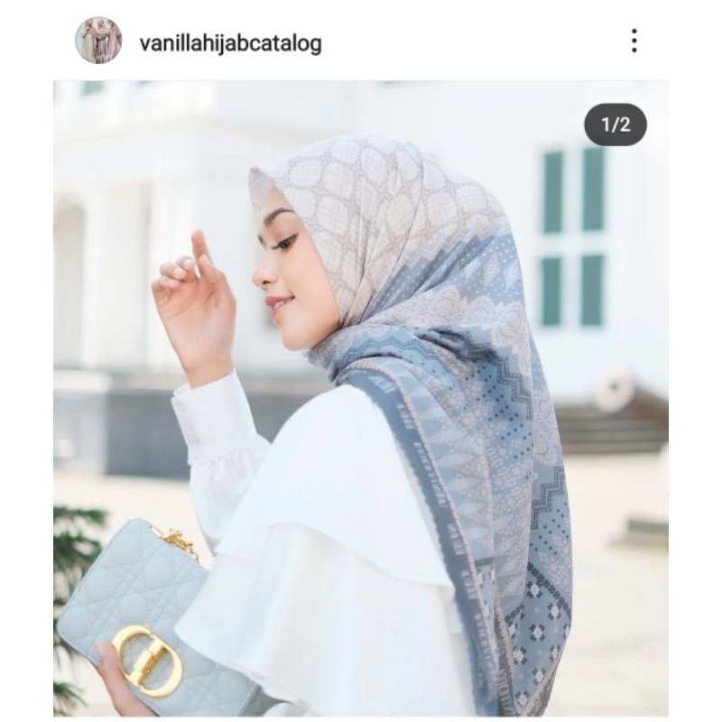 Dirgahayu Scarf by Vanilla Hijab