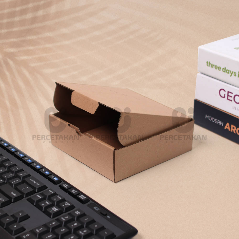 

Kardus Corrugated 15x15x5 CM | Die Cut | Kotak Karton | Box Packing Souvenir Pizza