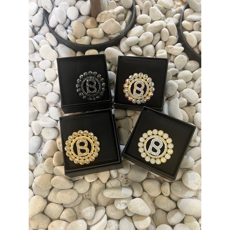 READY BUTTONSCARVES SARA BROOCH