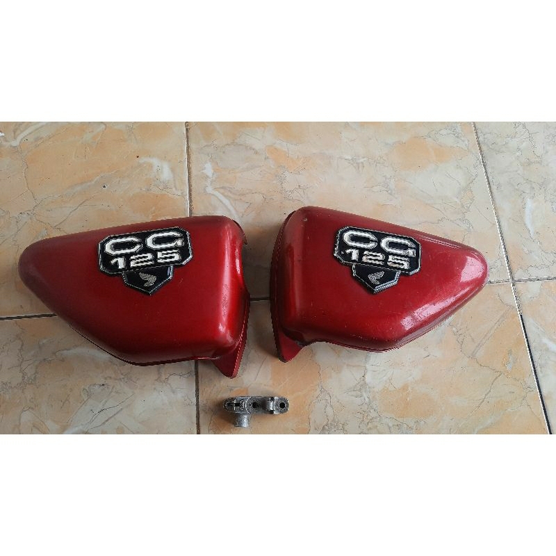 Box aki CG 125 set emblem original