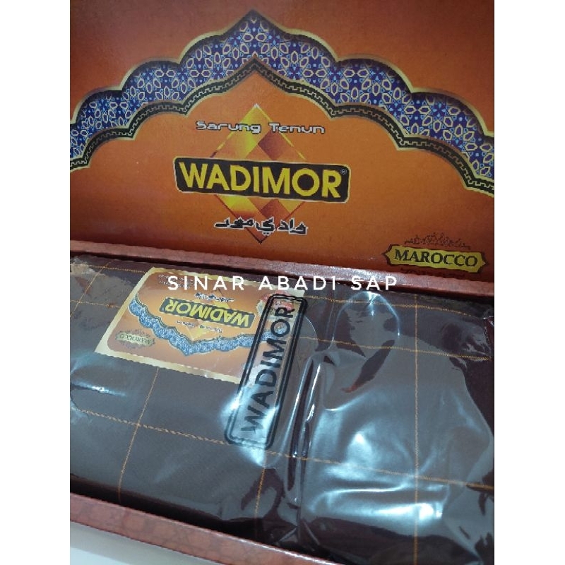 Sarung Wadimor Tenun Motif Marocco