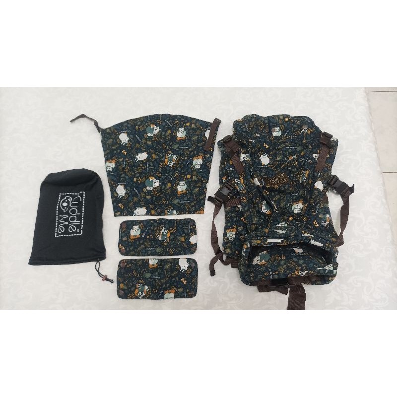 Gendongan WCSCC Cuddle Me Ultimo Motive Mother Love Green