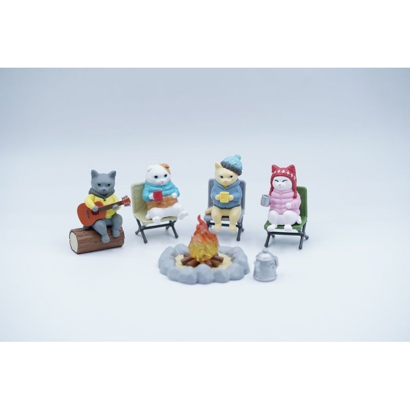 Cat Camping Kucing Piknik Api Unggun Mini Figure