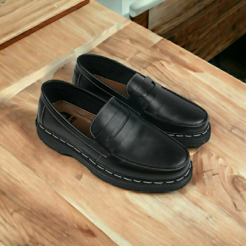 DTX Sepatu Pantofel Docmart Pria Formal Casual Kondangan Kerja Kantor Warna Hitam