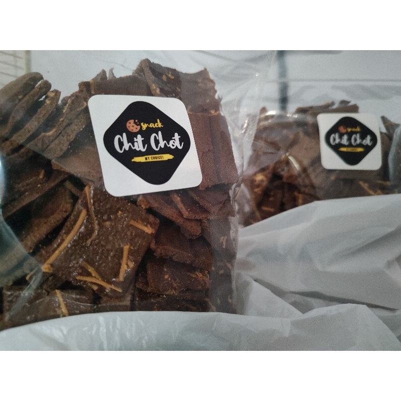 

Keripik Brownies (KRIBO) By Chit-Chot Snack (BACA DESKRIPSI)