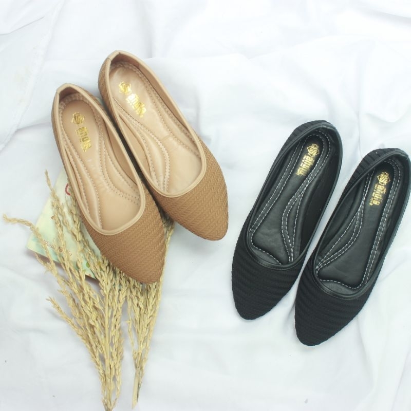 Sepatu Flat Shoes Wanita Kerja Balet Hitam An01