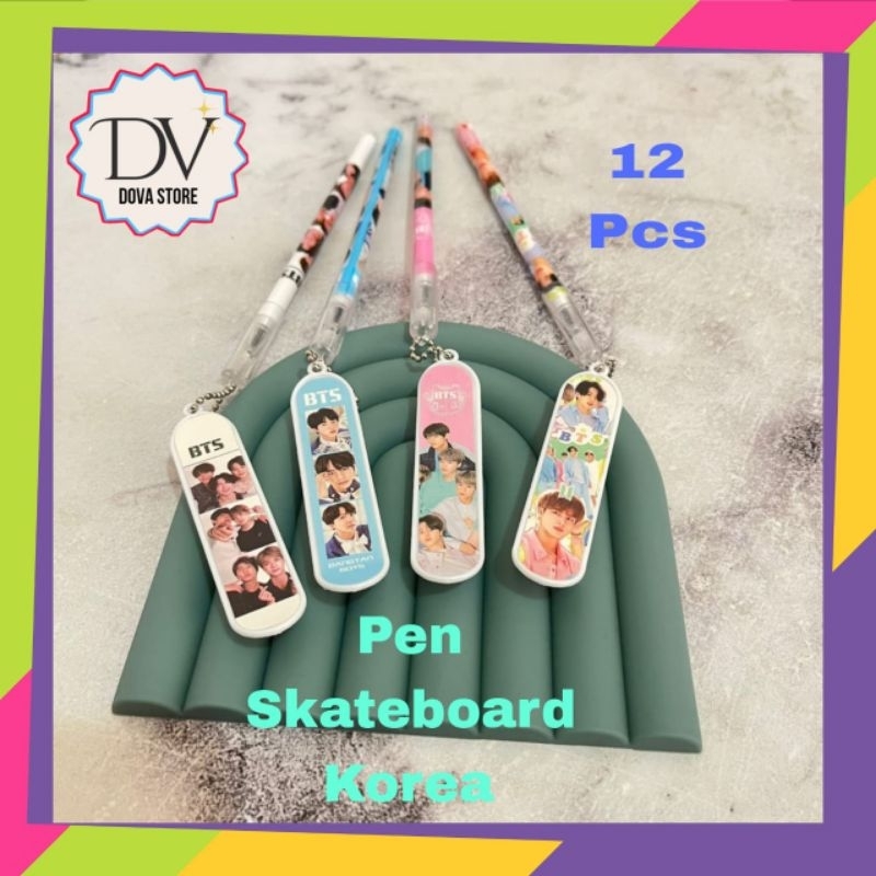 

SELUSIN PULPEN SKATEBOARD KOREA PULPEN GANTUNGAN SKATEBOARD ISI 12 PCS WARNA DAN MOTIF RANDOM