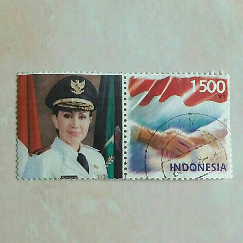 

(AA) Perangko Prisma 2003 Jabat Tangan Seri 1 - Bupati Used