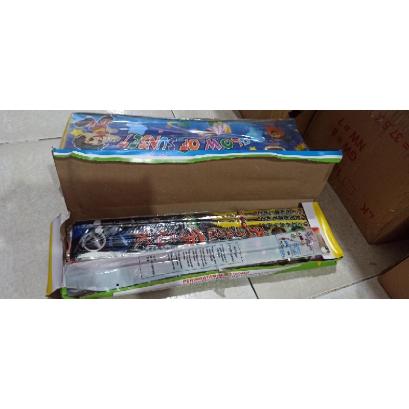 MAINAN KEMBANG API 5/7 WARNA IMPOR