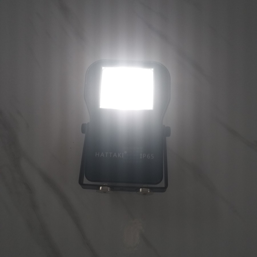 Lampu Spotlights Multifunctional 4 mode magnet usb powerbank HATTAKI