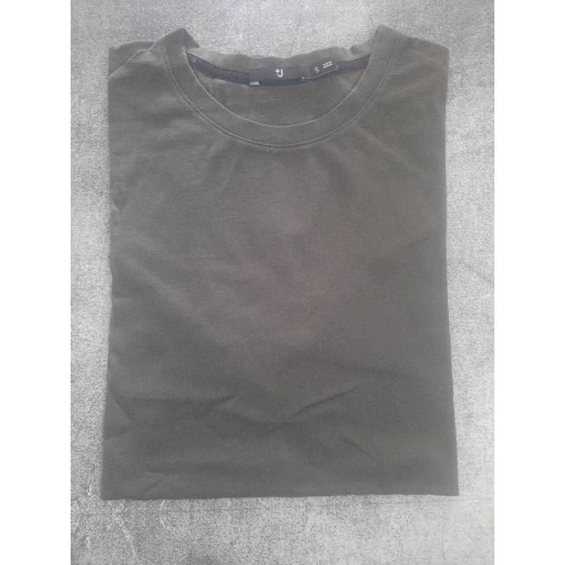 kaos uniqlo J+