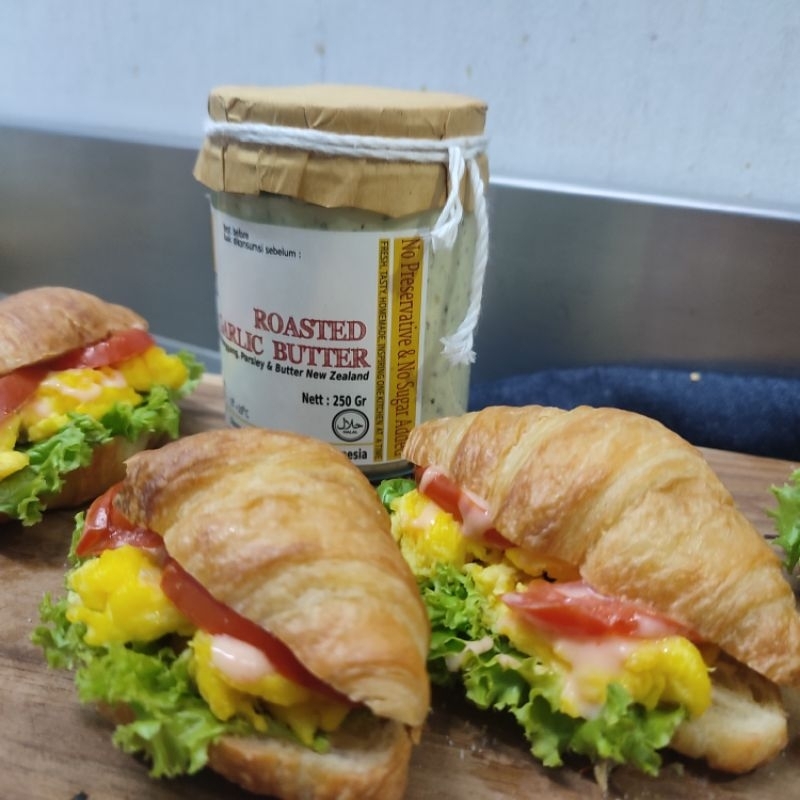 

ROASTED GARLIC BUTTER by VIPI @250 Gr