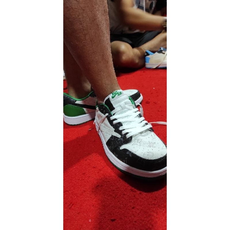 Nike Travis scott x LV