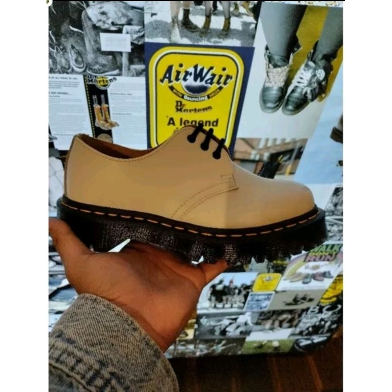 SALE SEPATU DOCMART DR MARTENS 1461 WHITE SIZE 36 - 45 NEW ORIGINAL